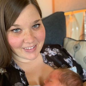 Meet your Posher, Caitlin